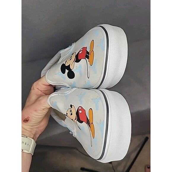 Vans x Disney World 50th Slip-On Shoes Mickey Mouse 10M/11.5W EUC Rare - Picture 10 of 11